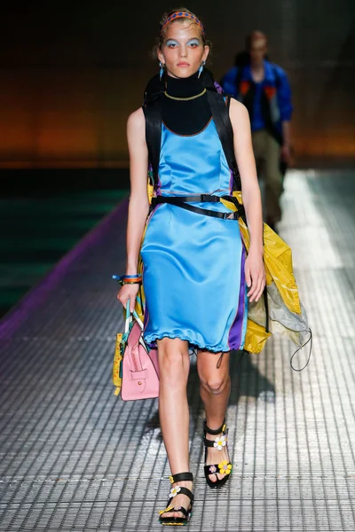 Look 37